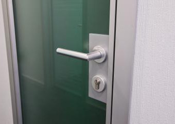 SLIM з замком AGB або магнітним замком з ручкою HOPPE Amsterdam