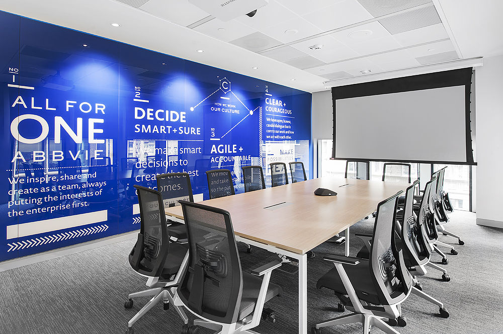 Фото Суцільноскляні перегородки UALCOM-Crystal