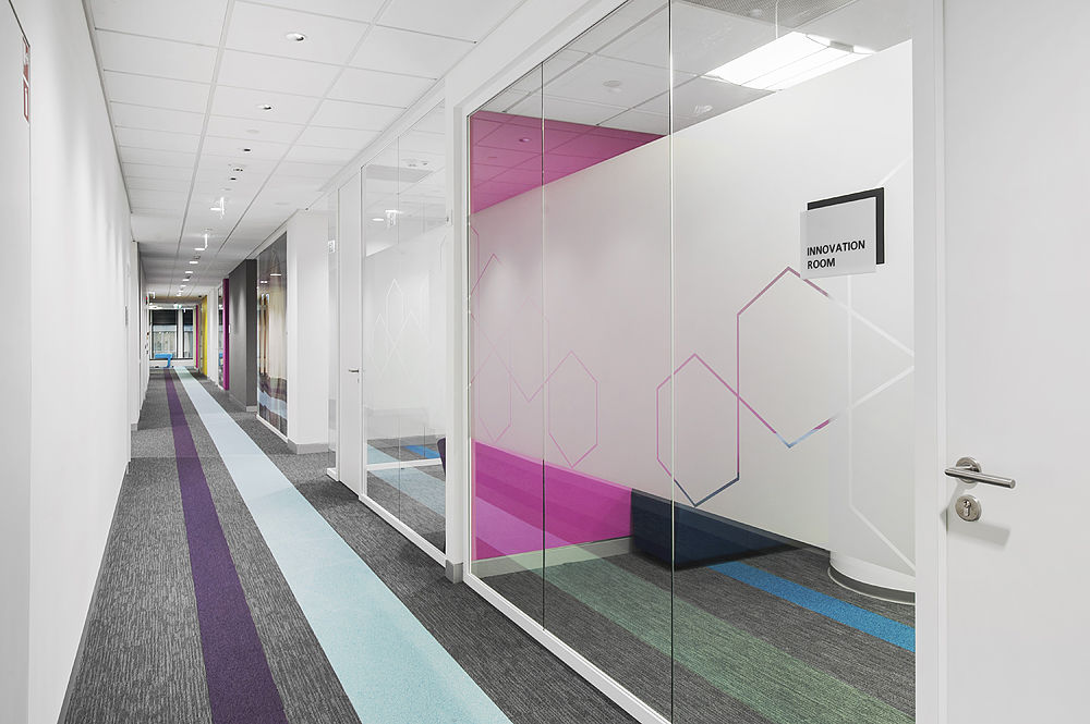 Фото Суцільноскляні перегородки UALCOM-Crystal