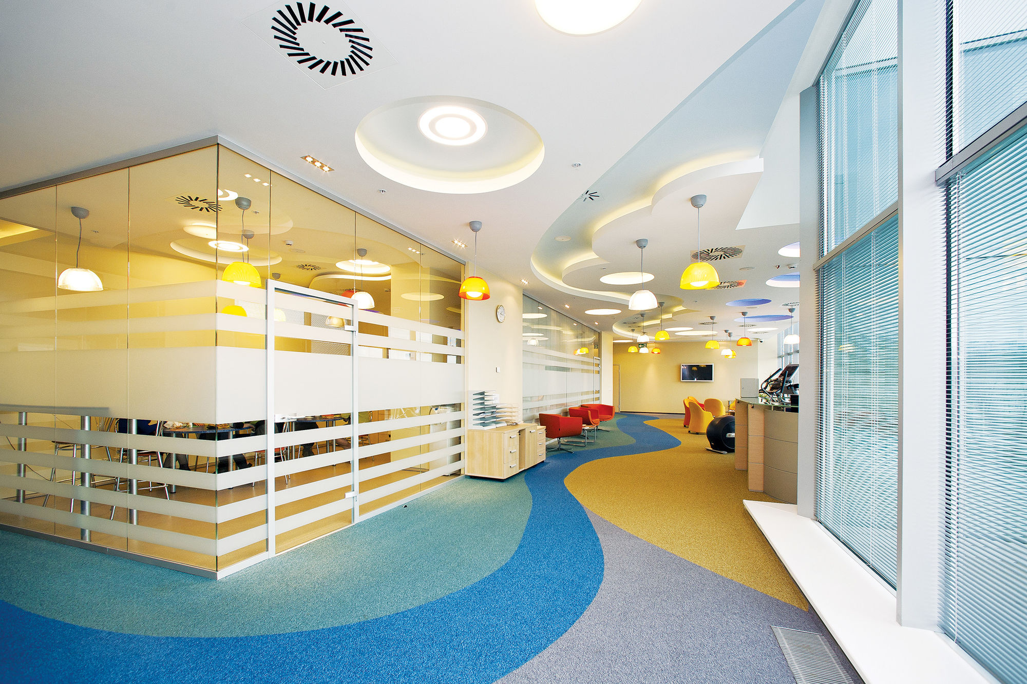 Фото Суцільноскляні перегородки UALCOM-Crystal