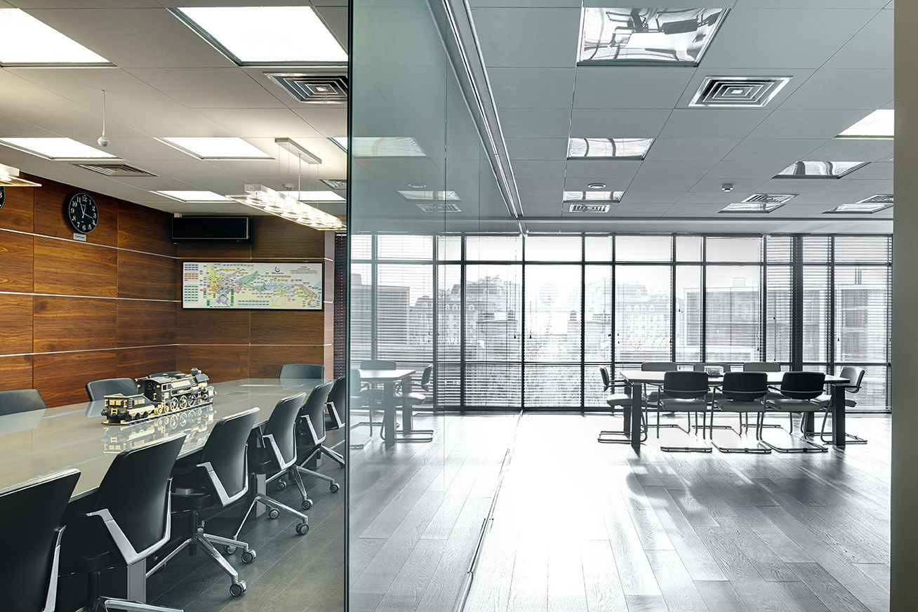 Фото Суцільноскляні перегородки UALCOM-Crystal