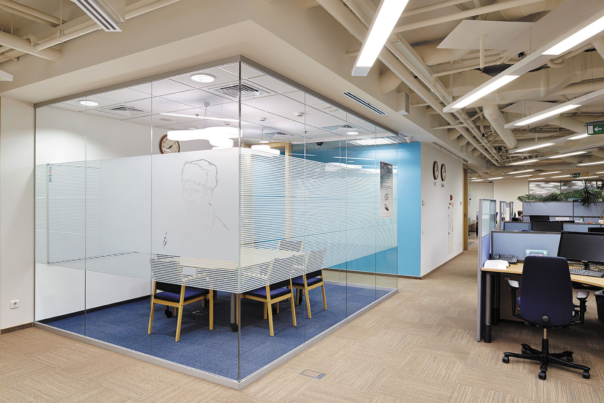 Фото Суцільноскляні перегородки UALCOM-Crystal