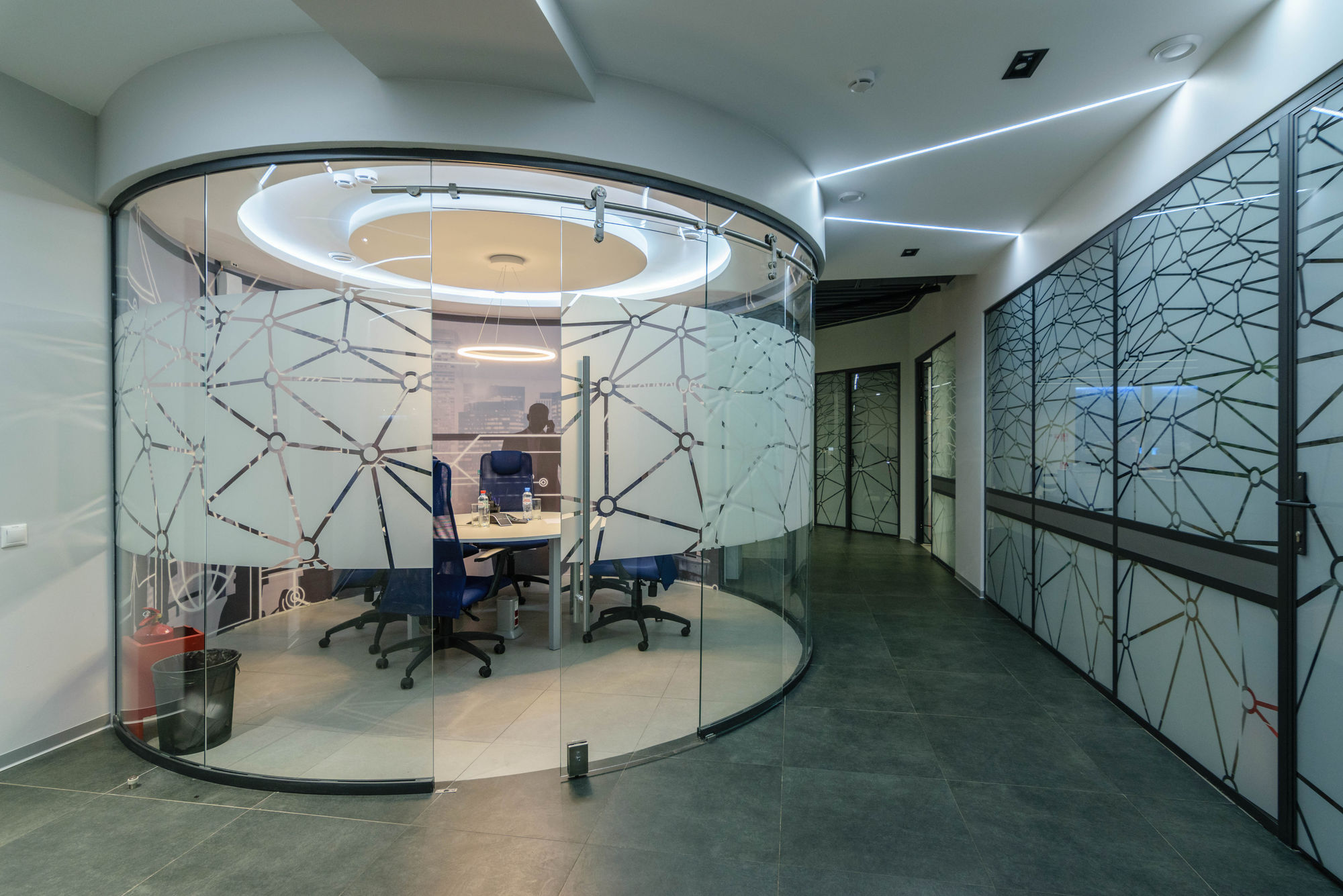 Фото Суцільноскляні перегородки UALCOM-Crystal