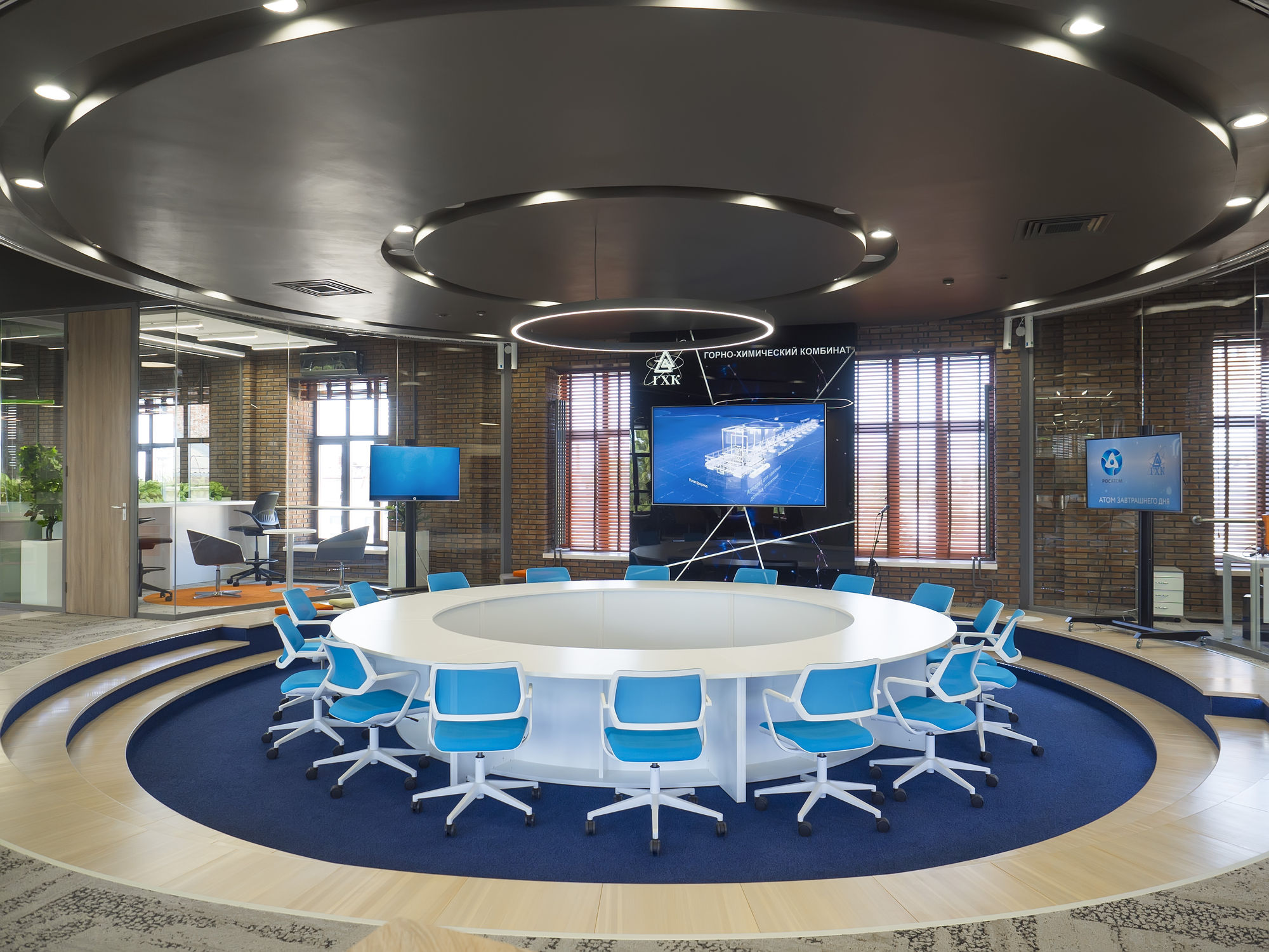 Фото Суцільноскляні перегородки UALCOM-Crystal