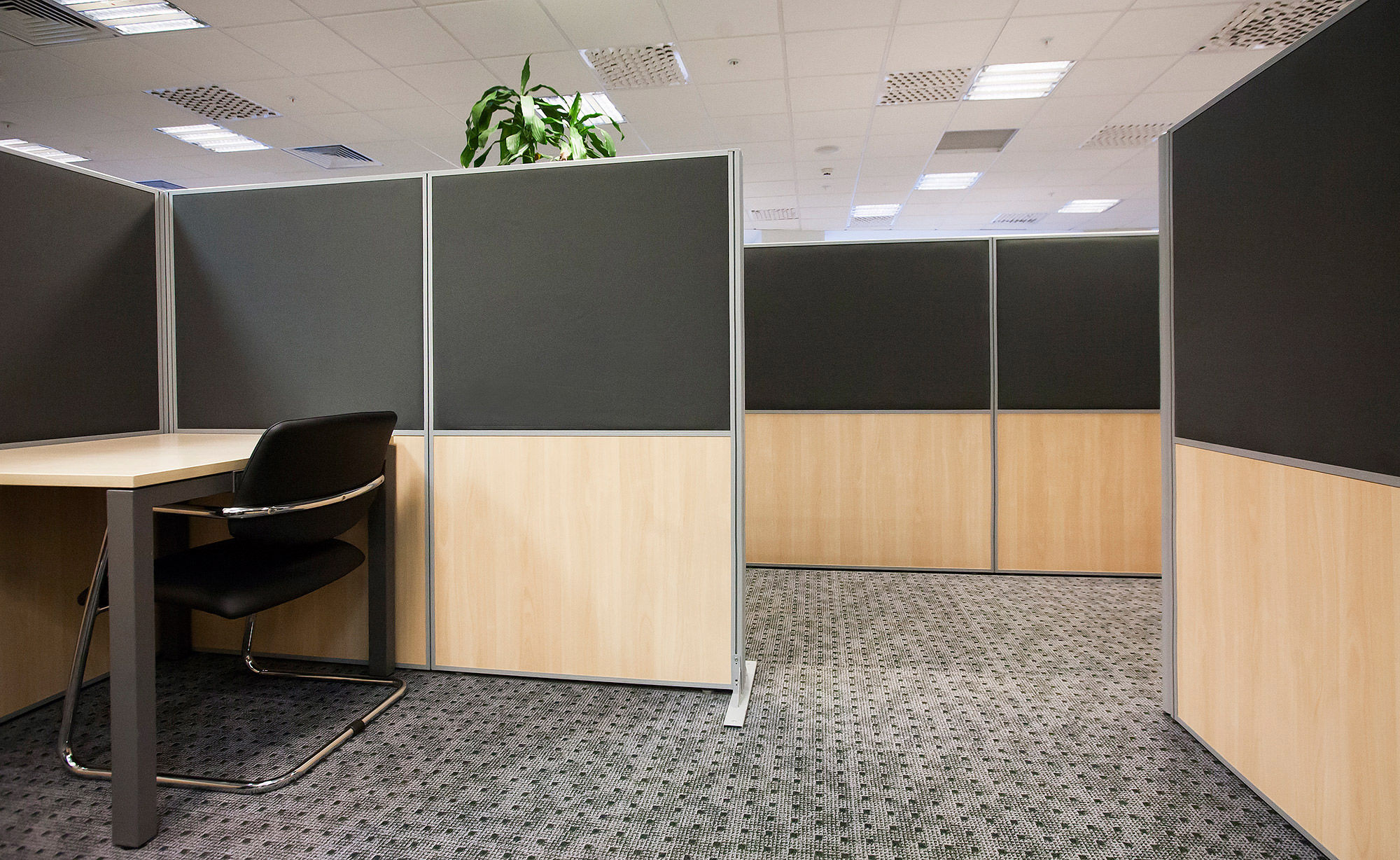 Фото Мобільні перегородки UALCOM-Optima +