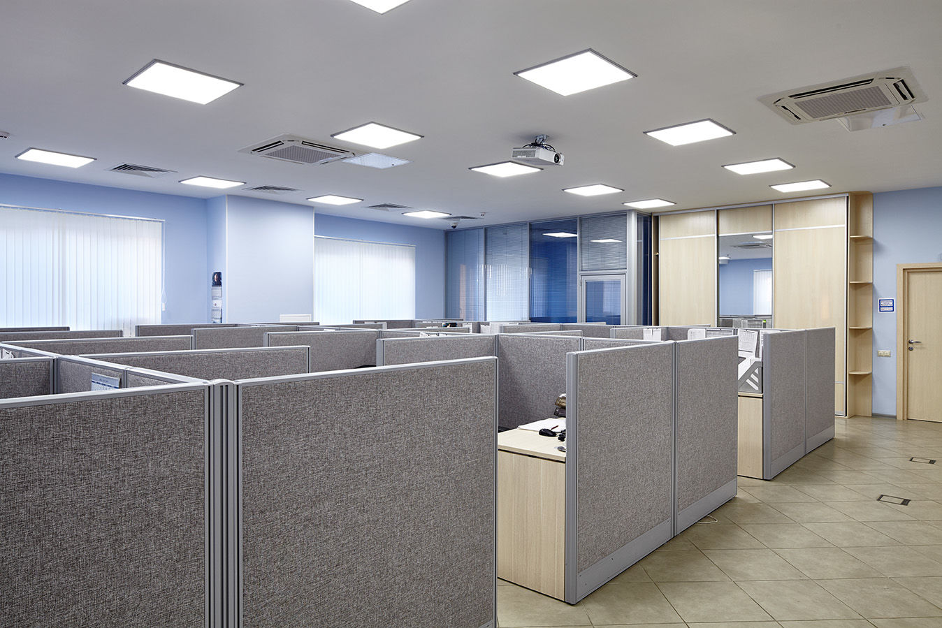 Фото Мобільні перегородки UALCOM-Optima +