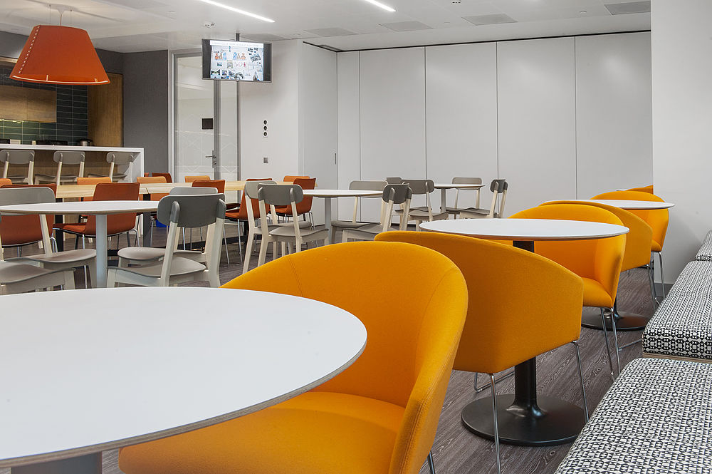 Фото Розсувні перегородки UALCOM Hufcor