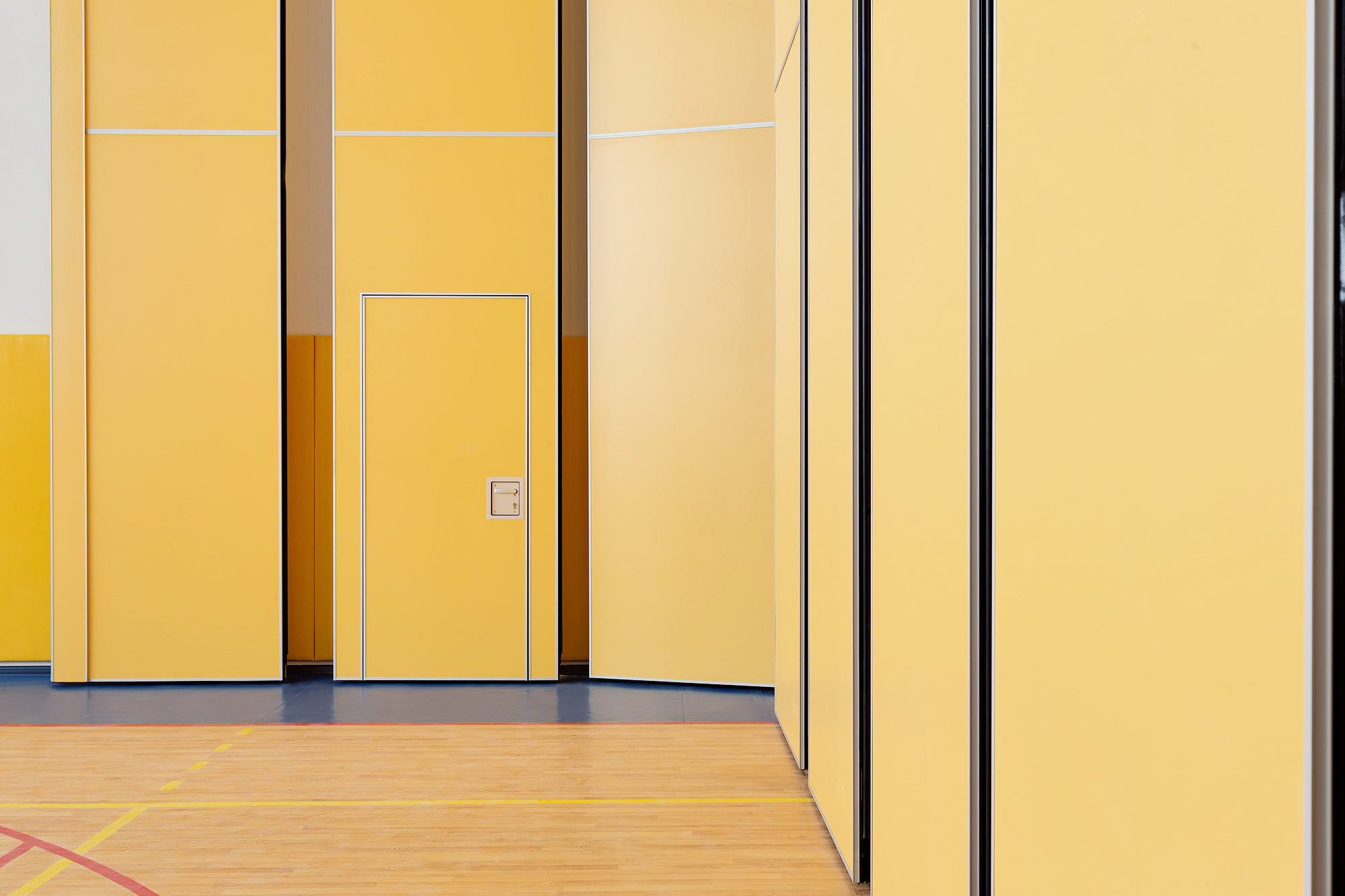 Фото Розсувні перегородки UALCOM Hufcor