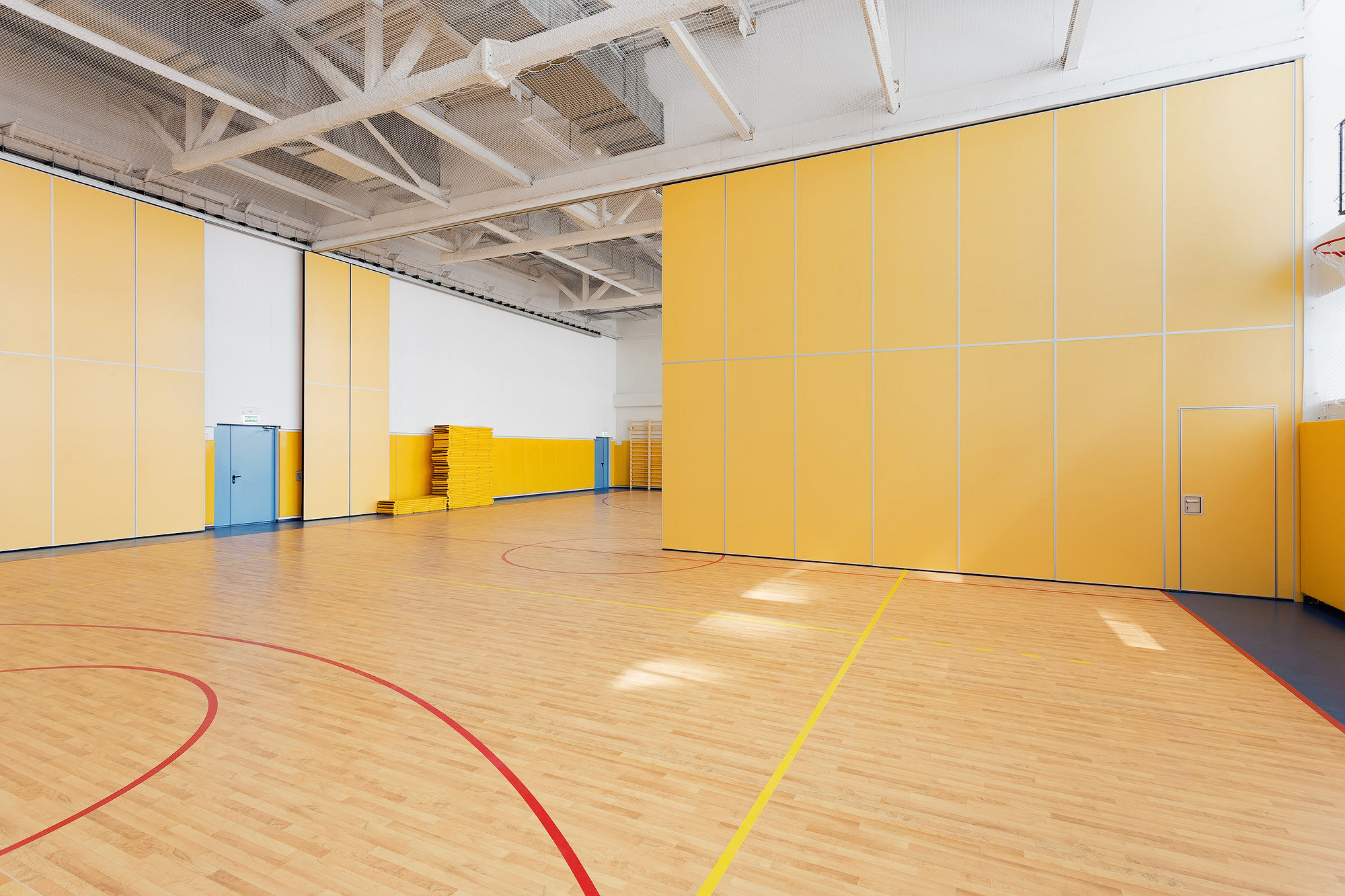 Фото Розсувні перегородки UALCOM Hufcor