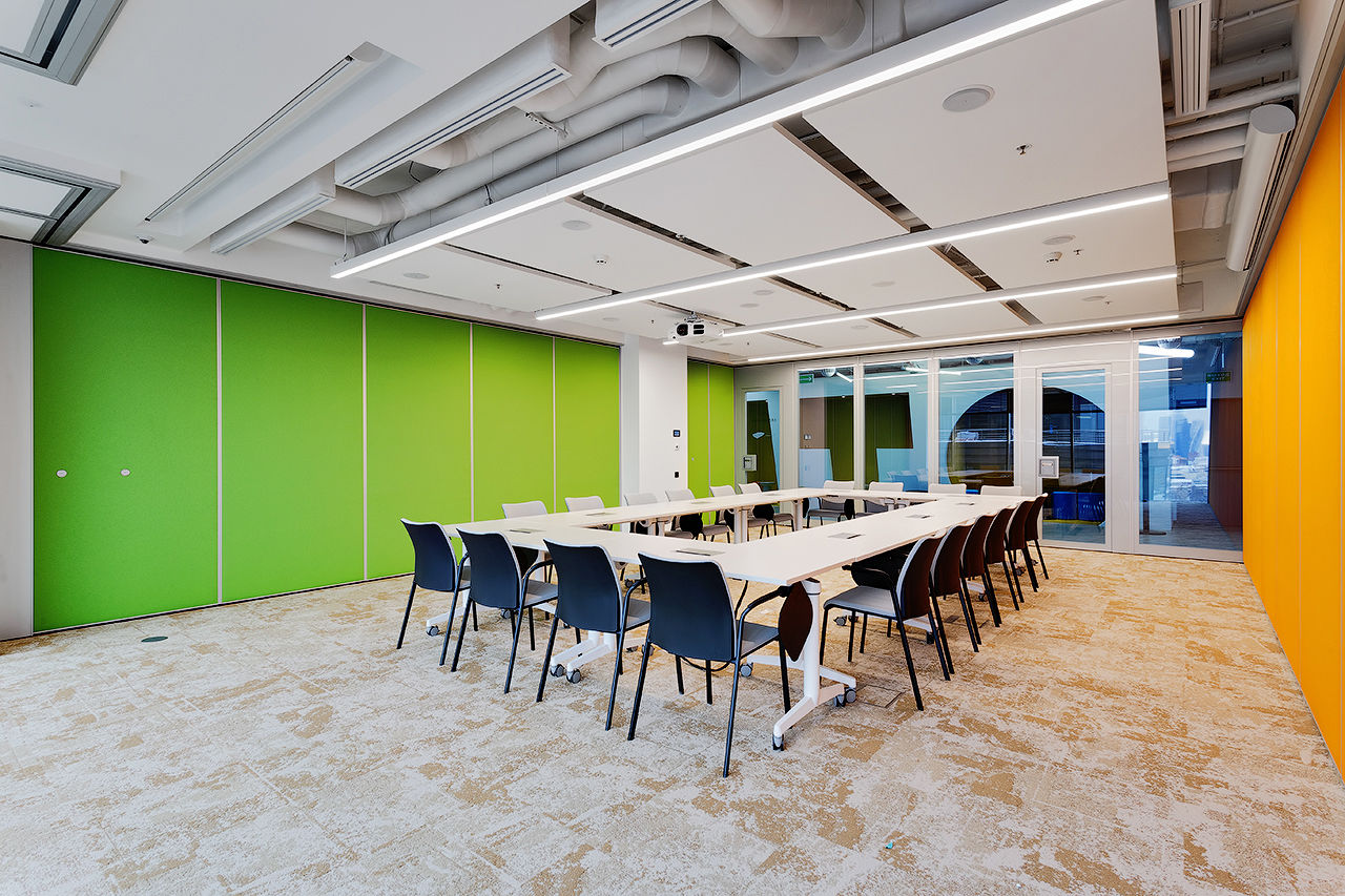 Фото Розсувні перегородки UALCOM Hufcor