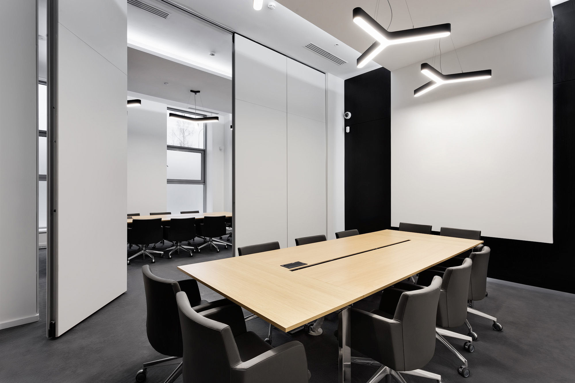 Фото Розсувні перегородки UALCOM Hufcor