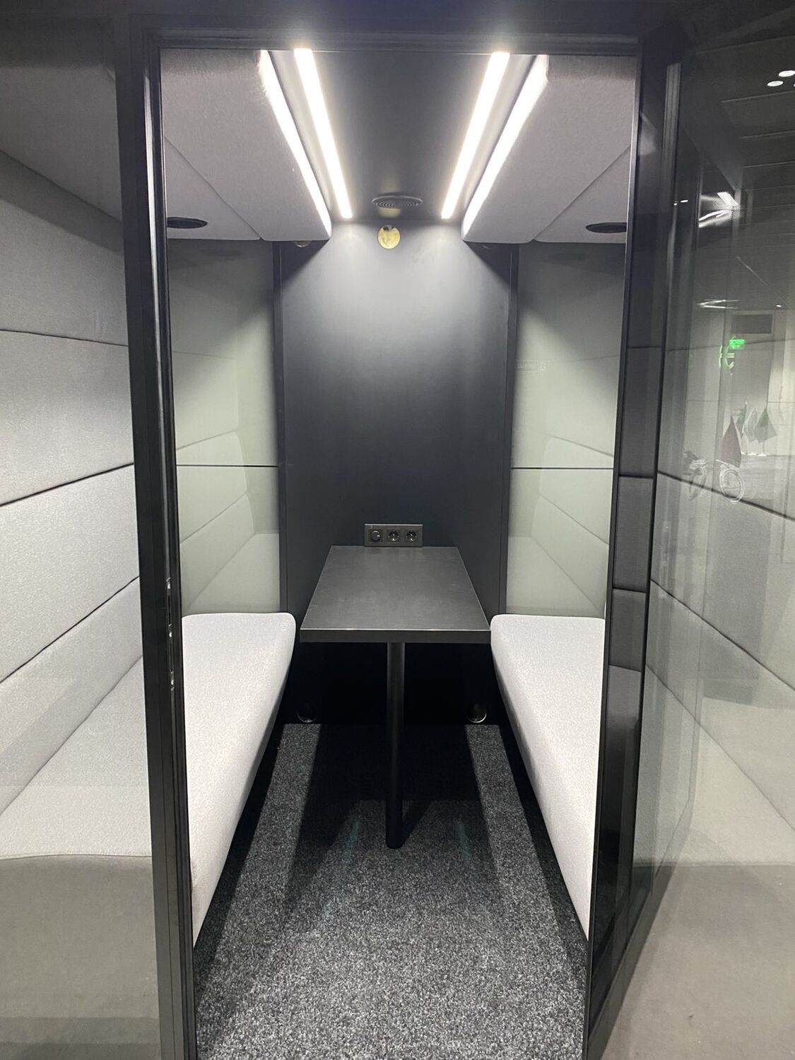 Фото Акустичні кабінки UALCOM