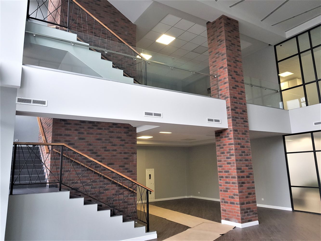 Фото UALCOM в бізнес центрі  Forum West Side.