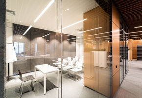 Сучасні перегородки UALCOM в інтер'єрі фабрики «ROSHEN».