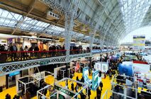 Творча майстерня «АРТБУЗ», з використанням продукції Ualcom представила свої авторські вироби на провідній виставці будівництва та дизайну Великобританії — London Build Expo 2023