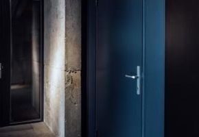 Двері в проекті Будівельна компанія IB Alliance