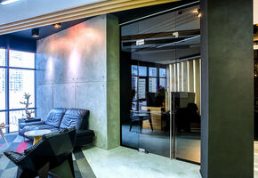 UALCOM-Crystal в проекті IT Компанія S.M.A.R.T. Solutions