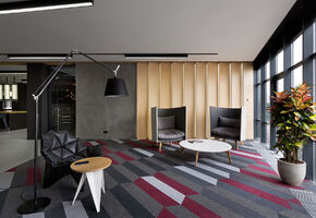 UALCOM-Crystal в проекті IT Компанія S.M.A.R.T. Solutions