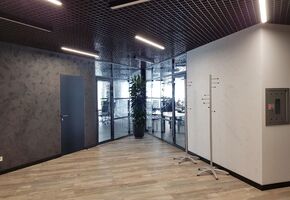 UALCOM-Standart в проекті Ефектний дизайн для стильного офіса найбільшого будівельного холдингу Kesz.