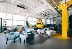 UALCOM-Crystal в проекті Компанія UALCOM оформила простір нового офісу сучасного співтовариства відбулися стартап-основатетелей - LIFT99 в м.Київ.