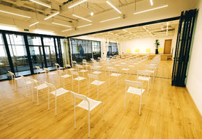 UALCOM-Standart в проекті Компанія UALCOM оформила простір нового офісу сучасного співтовариства відбулися стартап-основатетелей - LIFT99 в м.Київ.