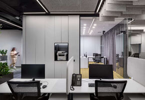 UALCOM-Crystal в проекті Компанія 