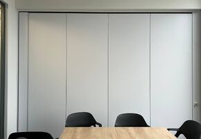 UALCOM Hufcor в проекті Новий,продуманий до деталей офіс Coca-Cola.